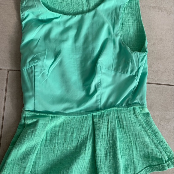 Banana Republic Green Peplum Top - Picture 8 of 12